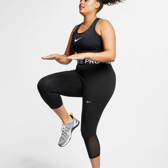 Nike Women plus Medium-Support Sports Bra - Picture 5 of 10